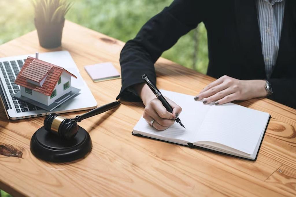 5 Reasons Why Hiring a Real Estate Attorney Can Benefit You